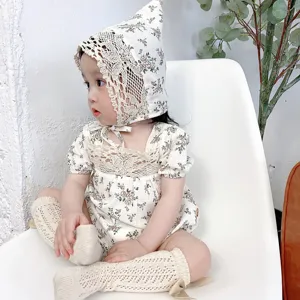 Infant baby girl floral romper set with bonnet and socks, breathable summer short sleeve baby bodysuit.