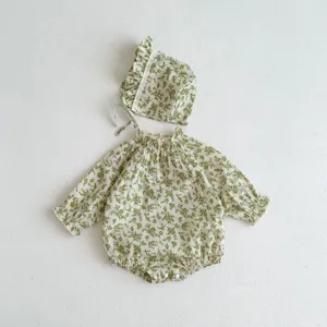 Completo tutina e berretto neonato a maniche lunghe con stampa floreale, abbigliamento comodo.