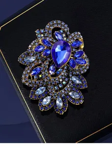 Vintage style blue crystal rhinestone brooch for women, elegant suit coat corsage accessory