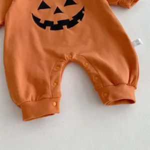 Cute baby Halloween pumpkin long sleeve romper, comfortable cotton baby bodysuit detail.
