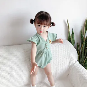 Lindo mameluco de algodón de verano de manga corta para bebé niña con decoración de margarita
