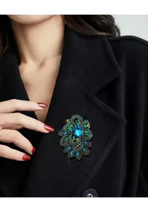 Vintage crystal rhinestone brooch pin for women, elegant blue green luxury coat suit jewelry.