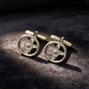 Boutons de manchette volant argentés pour homme, chemise d'affaires élégante chic.