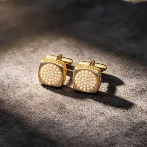 Boutons de manchette dorés de luxe pour hommes avec perles élégantes pour chemises.