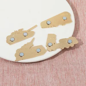 Accessoires magnétiques en métal militaire, formes de chars et de missiles avec aimants.