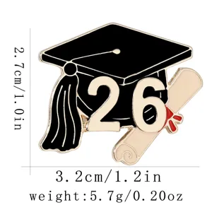2026 Abschluss Hut Brosche Pin mit Diplom Design, exquisite Legierung Anstecknadel.