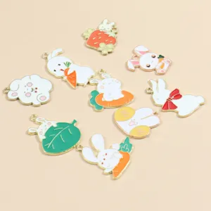 Set de dijes colgantes de aleación esmaltada de conejo de dibujos animados para joyería y llaveros.