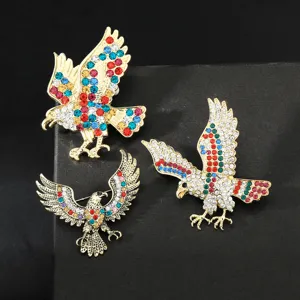 Broche de águila de lujo para hombre con diamantes de imitación brillantes detalle