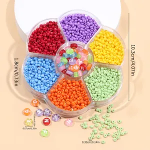 Boîte fleur perles de rocaille en verre 3mm et perles lettres acrylique pour bijoux DIY.