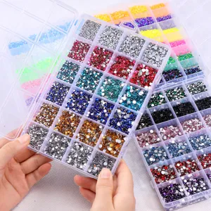 24-Gitter verpackte Harz Flatback Strasssteine Set fur DIY Nagelkunst und Dekoration
