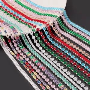 Catena di strass in zircone rettangolare colorata collana clavicola moda dettaglio