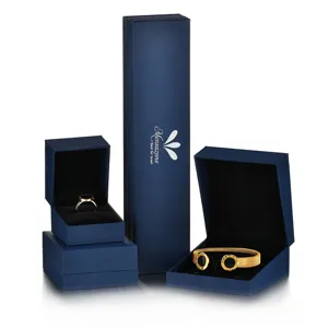Blaues Schmuckgeschenkbox-Set mit elegantem Ring und modischem Mesh-Armband für Damen