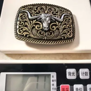 Vintage metal bull head belt buckle western cowboy scroll relief heavy accessory 71g