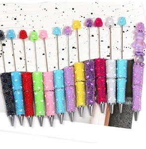DIY Strass Perlenkugelschreiber Set mit bunten Herzen und funkelnden Kristallperlen.