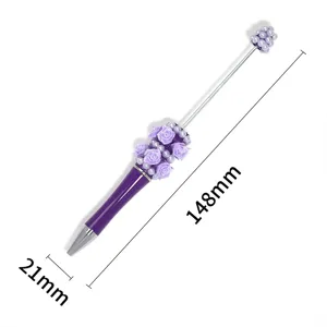 DIY dekorativer Perlen Kugelschreiber mit künstlichen Rosen und Perlen, eleganter Bonbon Stift.