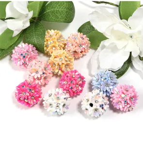Resin rhinestone flower beads detail, sparkling DIY craft charms for phone chains and beaded pens.