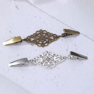 Set di clip per maglione intagliate cave vintage, fermagli per scialle in bronzo e argento per abiti.