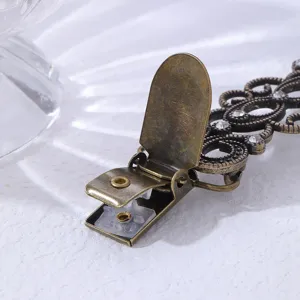 Vintage bronzo strass clip maglione intagliato metallo scialle cardigan fermaglio