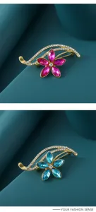 Nahaufnahme Detail der Kristall Blumen Brosche Strass elegante Schmuck Accessoire Ansicht.