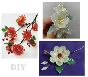 Cuentas de flores acrílicas y accesorios de manualidades DIY vista detallada de joyas.