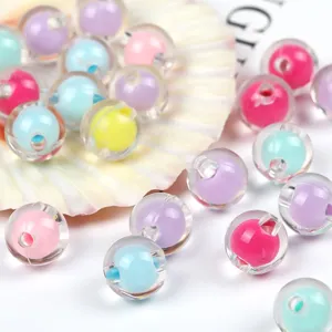 Transparente bunte Acryl-Rundperlen fuer DIY handgemachte Schmuckherstellung im Grosshandel.