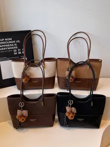Retro patchwork tote bags for women in four different classic autumn colors