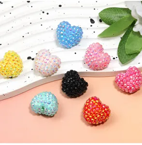 Bunte glitzernde Harz-Herz-Strassperlen fur DIY-Perlenstifte und Schlusselanhanger-Zubehor.