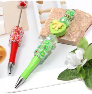 Στυλό με χάντρες DIY με πολύχρωμες ρητινώδεις χάντρες ηλίανθου και χαριτωμένα αξεσουάρ.