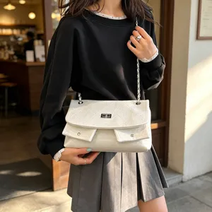 Borsa a tracolla trapuntata bianca da donna, elegante borsa multi-tasche per l'estate.