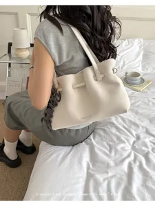 Borsa tote minimalista di grande capacità da donna, elegante borsa a spalla in pelle.