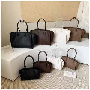 Large capacity tote bag for women, stylish minimalist commuter shoulder bag, casual everyday purse.