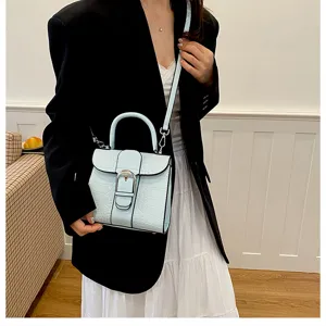 Retro krokodil patroon handtas elegante schoudertas modieuze crossbody tas voor dames.