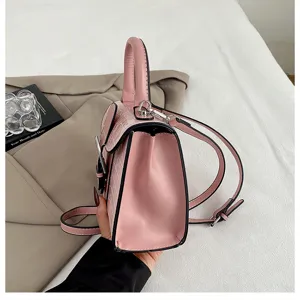 Pink crocodile pattern fashion top handle shoulder bag stylish crossbody bag detail view