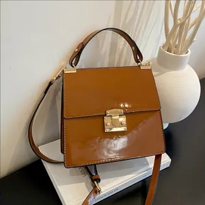 Donna Moda PU Pelle Borsa a Tracolla Lusso Designer Manico Superiore Satchel Borsetta Con Serratura in Metallo E Tracolla Regolabile