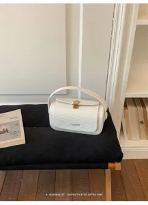 Borsa a mano retrò intrecciata minimalista da donna, elegante borsa a tracolla chic.