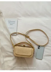 Borsa a tracolla minimalista in paglia da donna, elegante borsa retrò con chiusura in metallo.