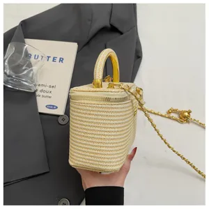 Geflochtene Stroh Kosmetiktasche mit Goldkette schicke Vintage Umhängetasche Damen