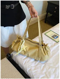 Vintage crinkled shoulder bag for women, large capacity tote bag with stylish design.