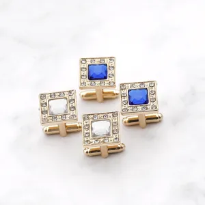 Boutons de manchette carrés pour homme, métal doré avec pierres bleues et blanches.
