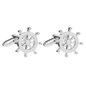 Boutons de manchette roue de navire argentés vue de détail, design marin élégant homme.