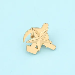 Broche insigne de revers étoile marteau et faucille soviétique en métal doré mode