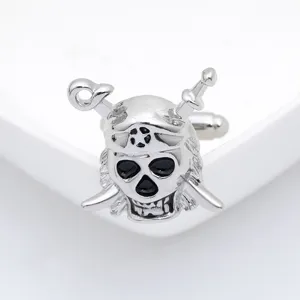 Silberne Totenkopf Manschettenknöpfe für Herren, Punk Stil gekreuzte Schwerter Hemd Schmuck.