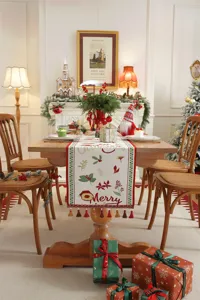 Runner da tavola natalizio in jacquard con nappe, decorazione festiva per la tavola da pranzo.