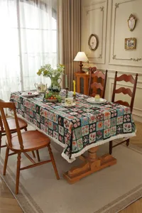 Hermoso mantel rectangular de estilo vintage americano con jacquard floral y flecos.
