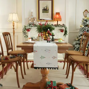 Runner da tavola di Natale stampato in misto cotone e poliestere con nappe per feste