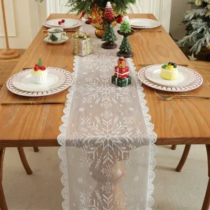 Elegante Camino de Mesa Navideño de Encaje Blanco Romántico Francés Calado Con Patrón Floral de Copos de Nieve y Campanas Decoración de Mesa Festiva