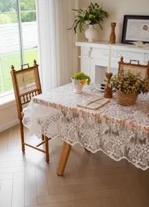 Tovaglia rettangolare ricamata in pizzo bianco francese per decorazione di interni di casa