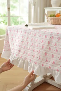 Tovaglia in jacquard di cotone francese con fiocchi rosa e bordo volant per sala da pranzo decoro.