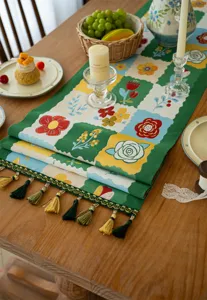 Chemin de table floral jacquard moderne aux pampilles en polyester pour decoration de la maison