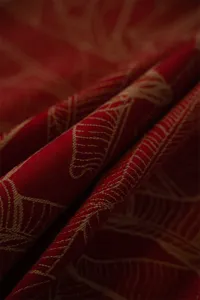 Red jacquard tablecloth with gold feather leaf pattern festive wedding home decor